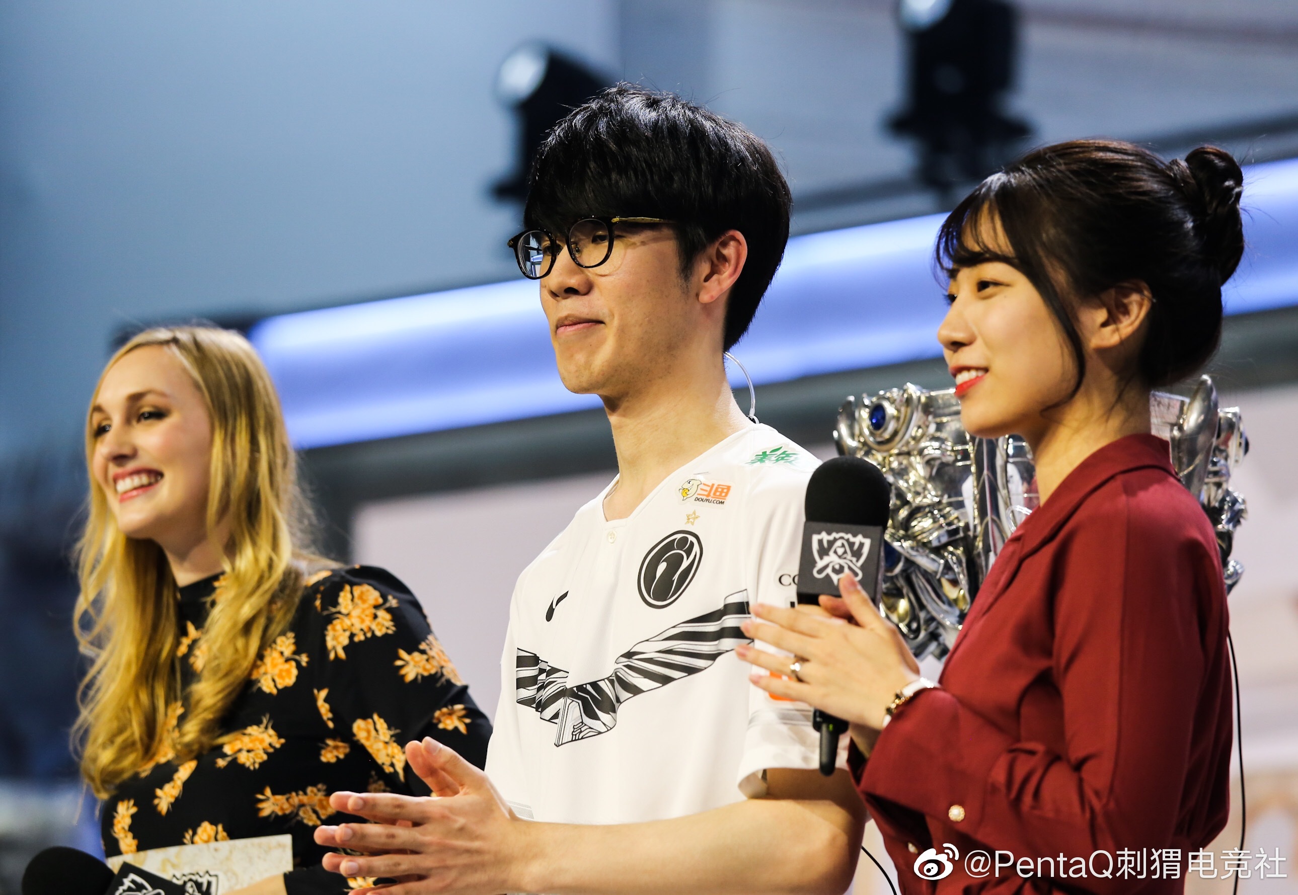 开云体育入口-关于FNC横扫V5，BDD完成史诗逆转焦点之战全球总决赛，强势挺进下一轮的信息