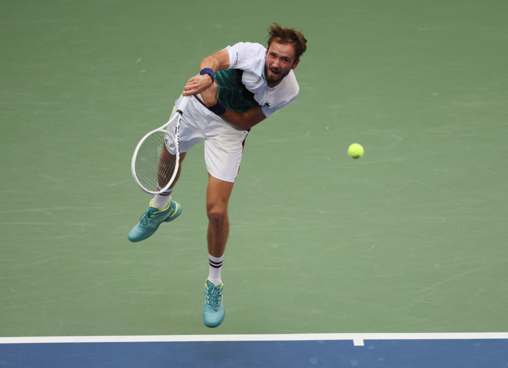 世界网球队绝杀法国网球队,梅德韦杰夫打破历史纪录的简单介绍 世界网球队绝杀法国网球队,梅德韦杰夫打破历史纪录的简单介绍