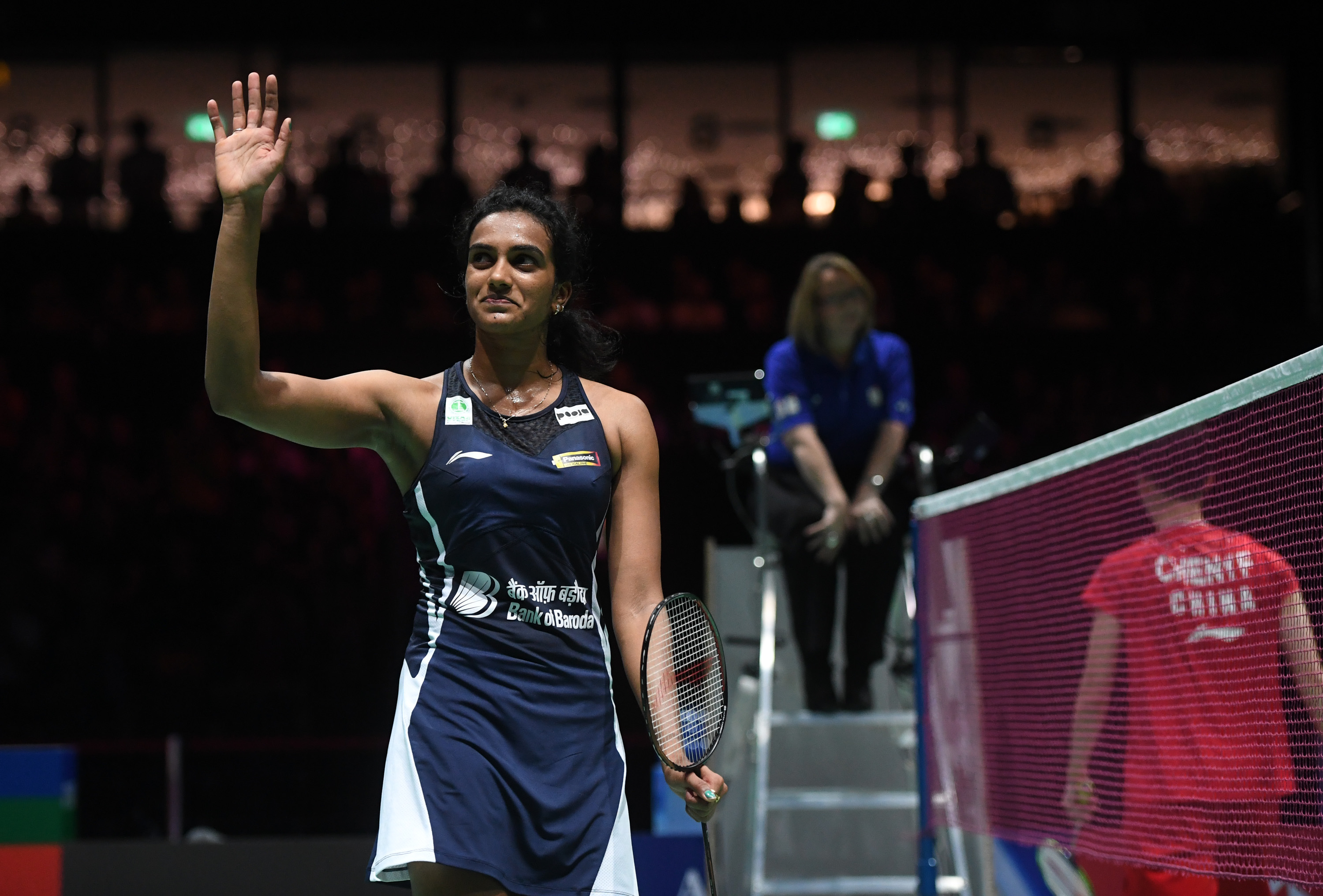 包含日本羽毛球队逆转印度羽毛球队，辛杜打破历史纪录的词条