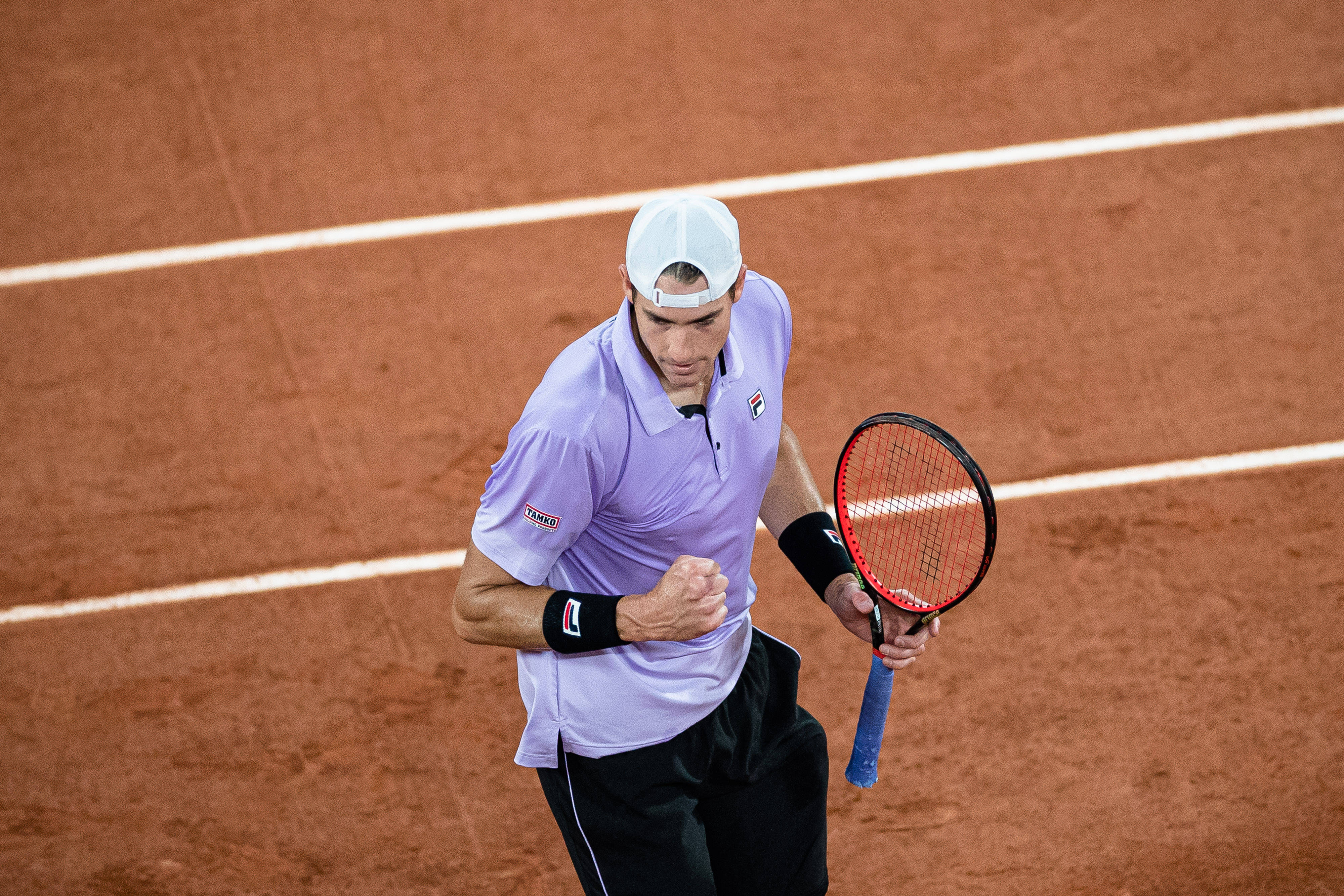 包含英国网球队逆转法国网球队，西西帕斯打破历史纪录的词条