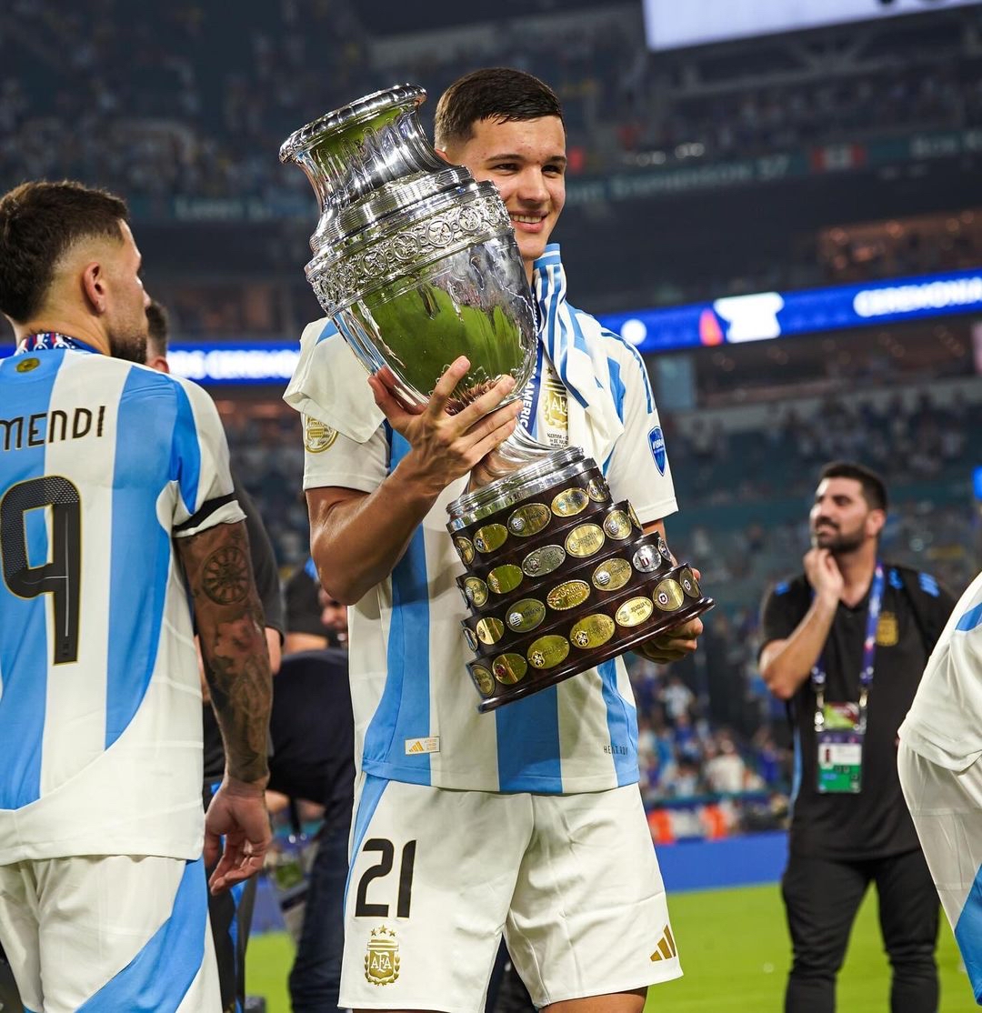 美洲杯篮球赛热火朝天进行，阿根廷队表现出色