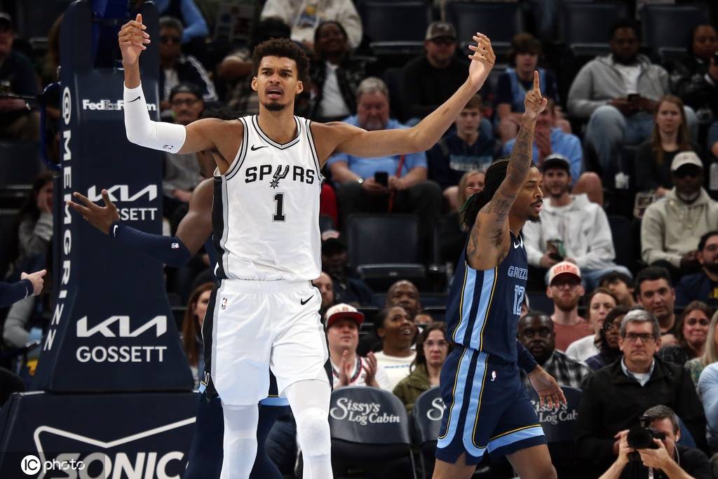 灰熊击败马刺，莫兰特练级成功