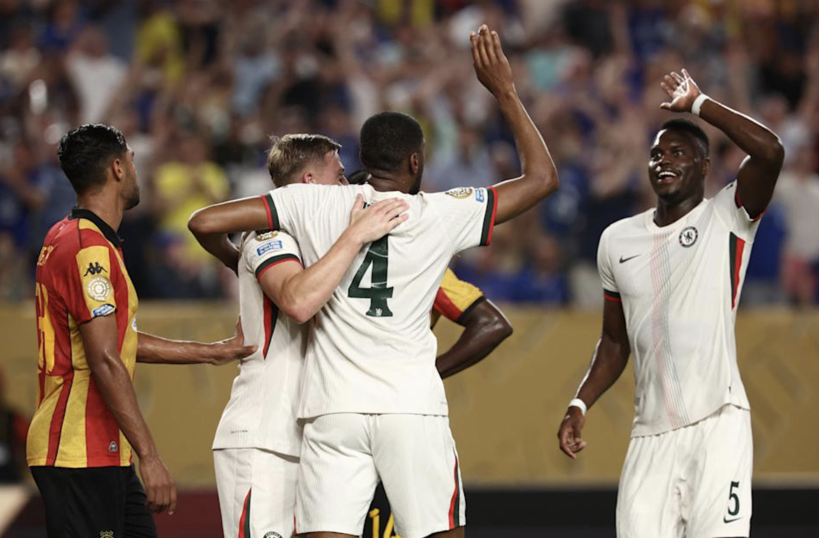 拜仁慕尼黑客场逼平本菲卡，领先小组第一的简单介绍