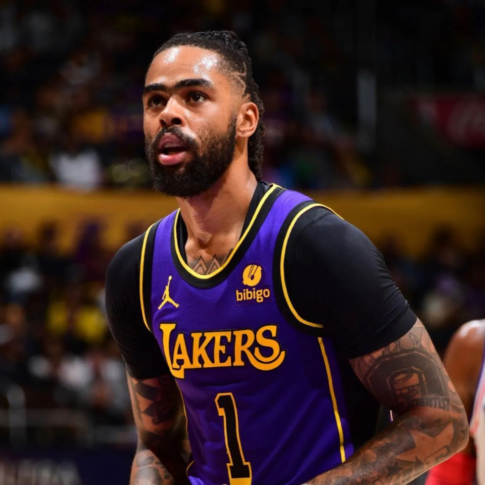 关于火箭前锋拉塞尔：要克服困难才能取得胜利的信息