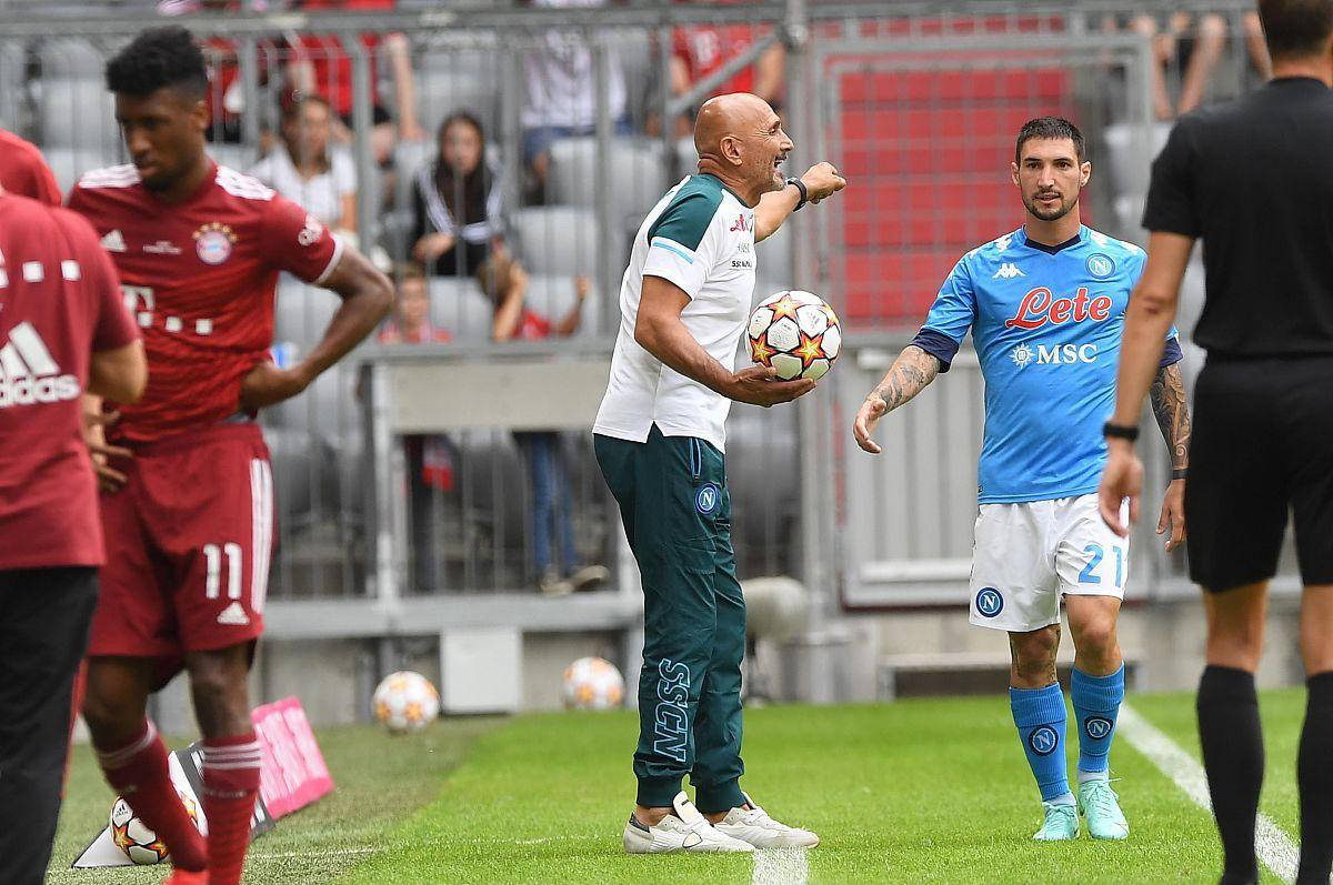 里昂客场击败那不勒斯，晋级欧冠八强