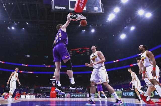 开云体育-南美新星光芒绽放，一人独中两球率队逆转胜的简单介绍