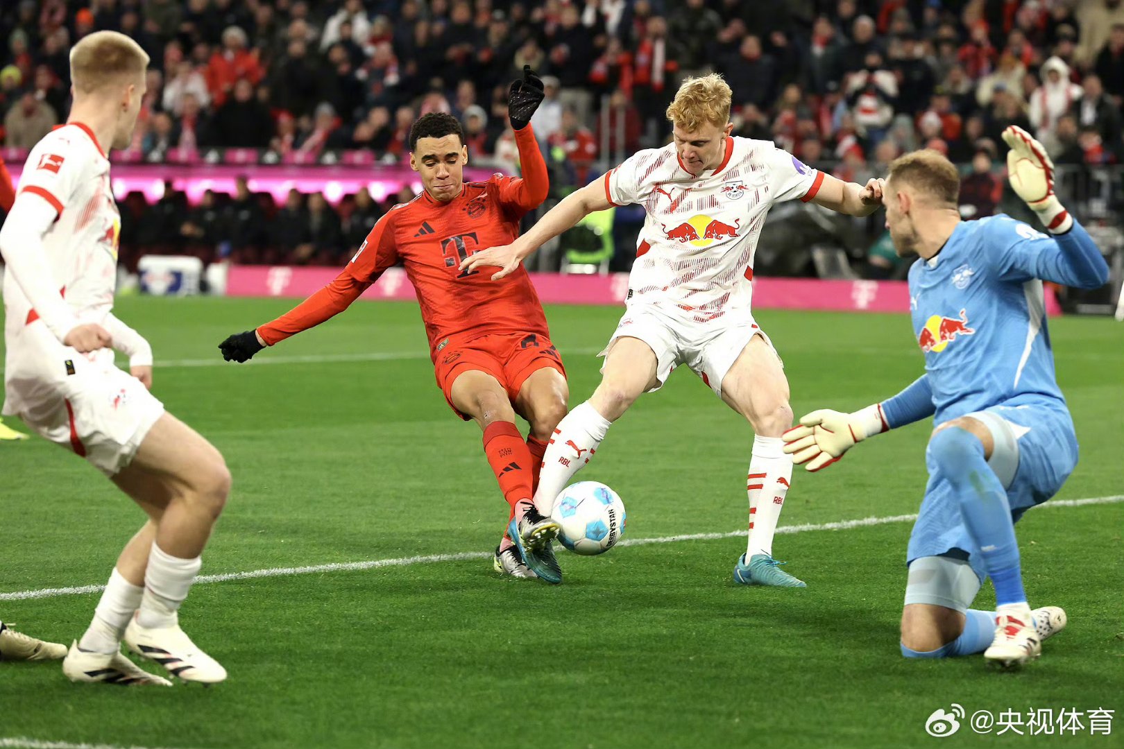 开云体育入口-拜仁惨遭失利，惨遭欧冠淘汰