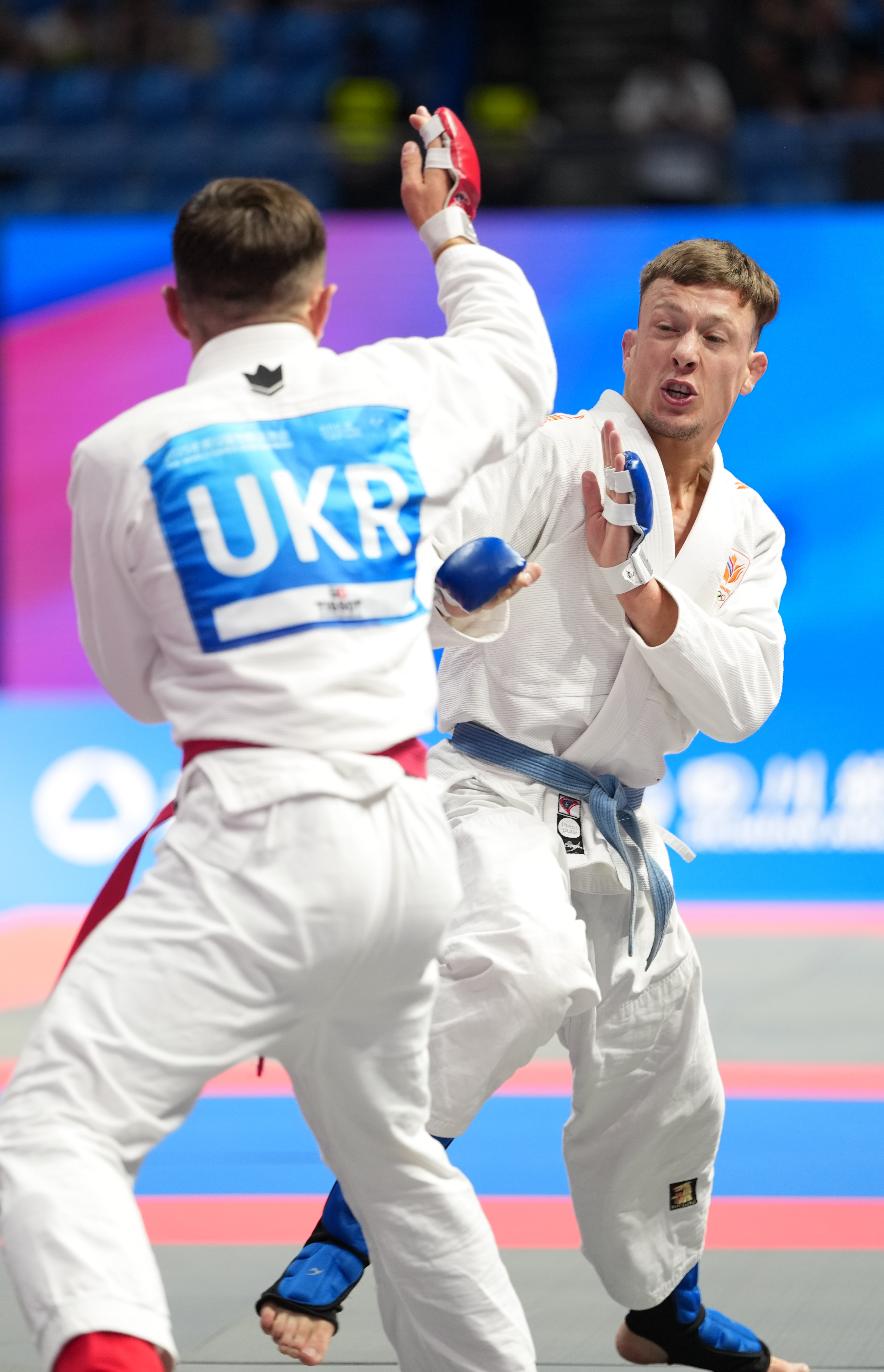 开云APP-墨西哥选手在柔道比赛中夺冠