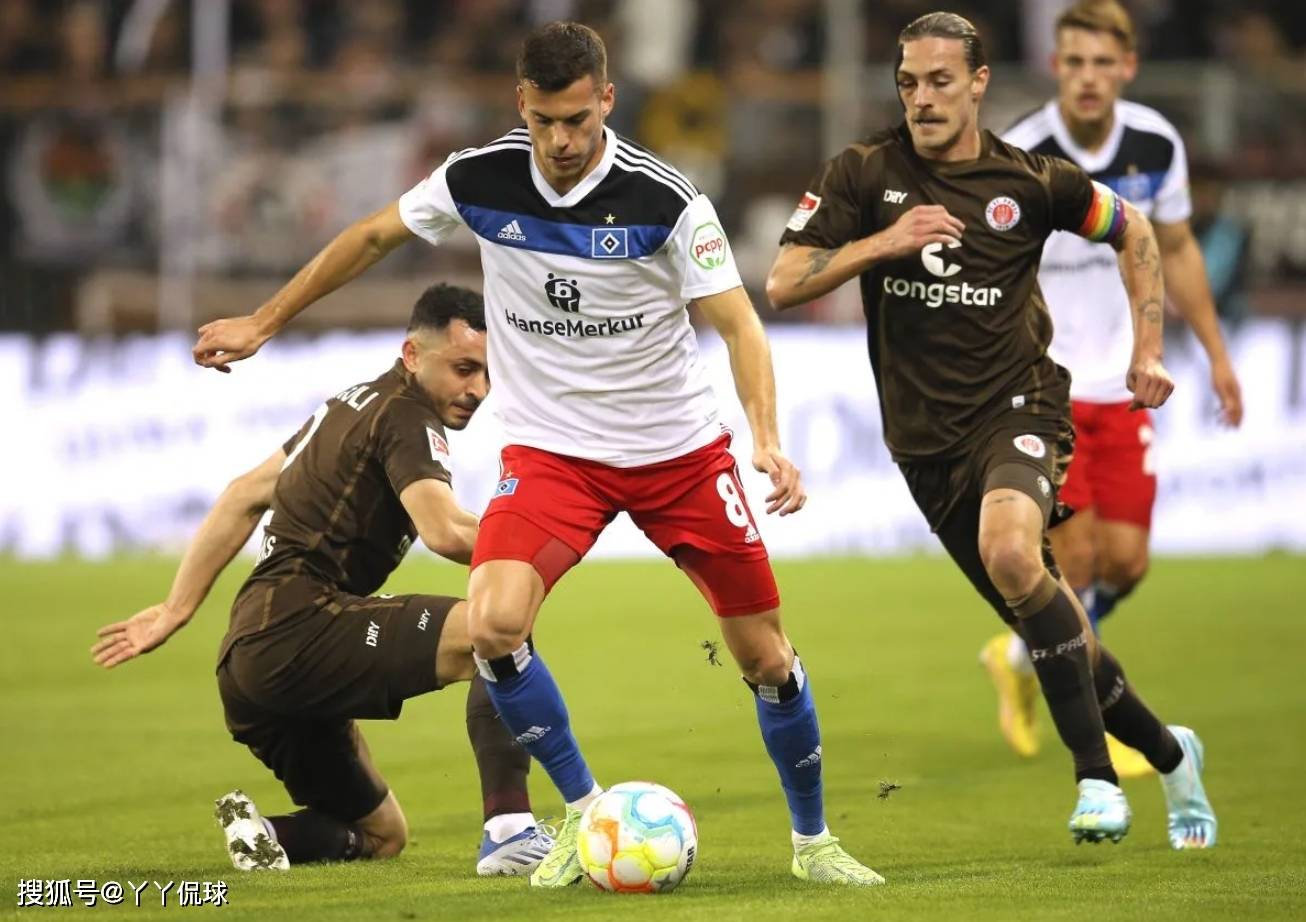 斯图加特队遭遇抢劫，遗失大量球员信息