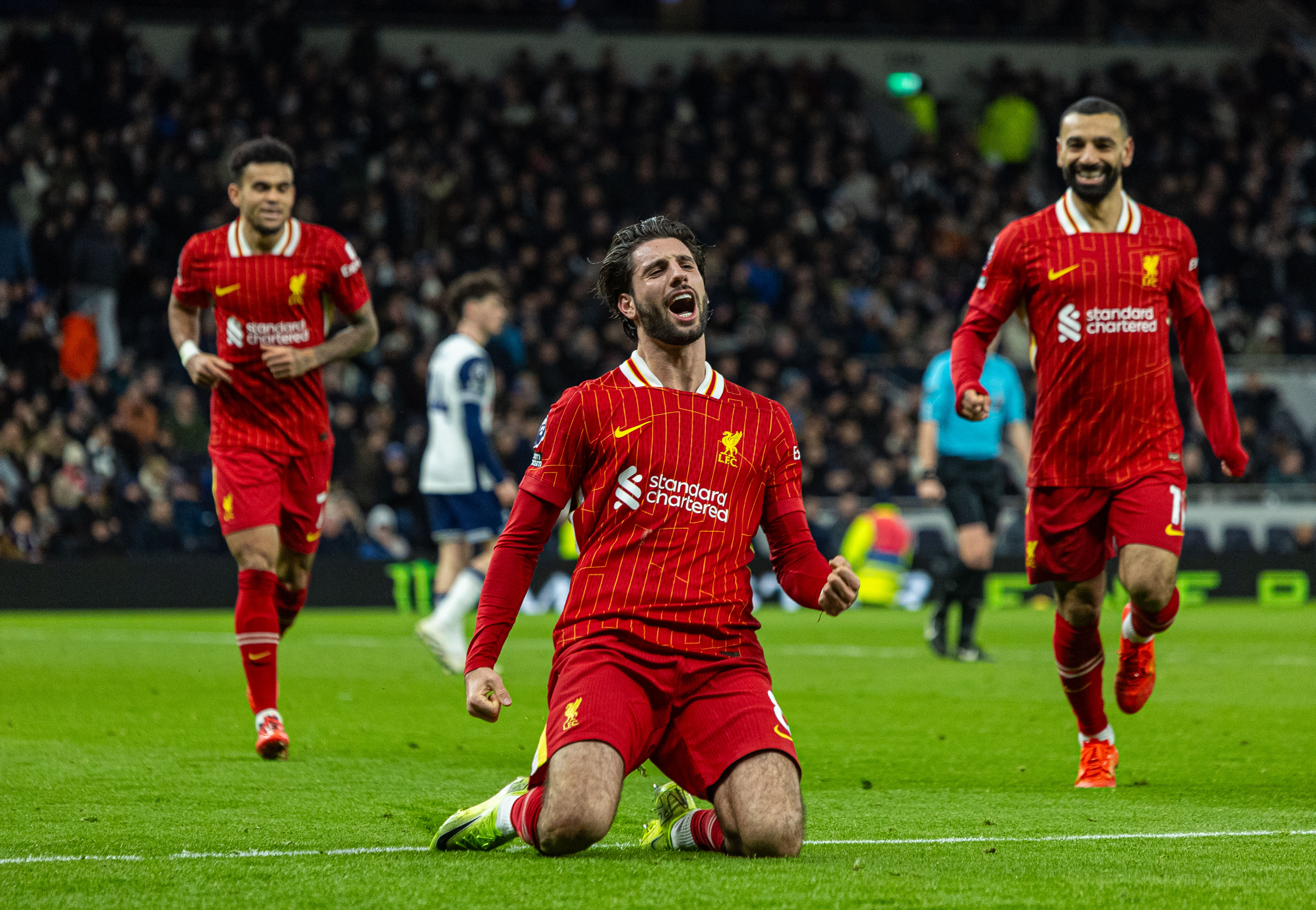 热刺防守犯错，遭遇连败困境的简单介绍