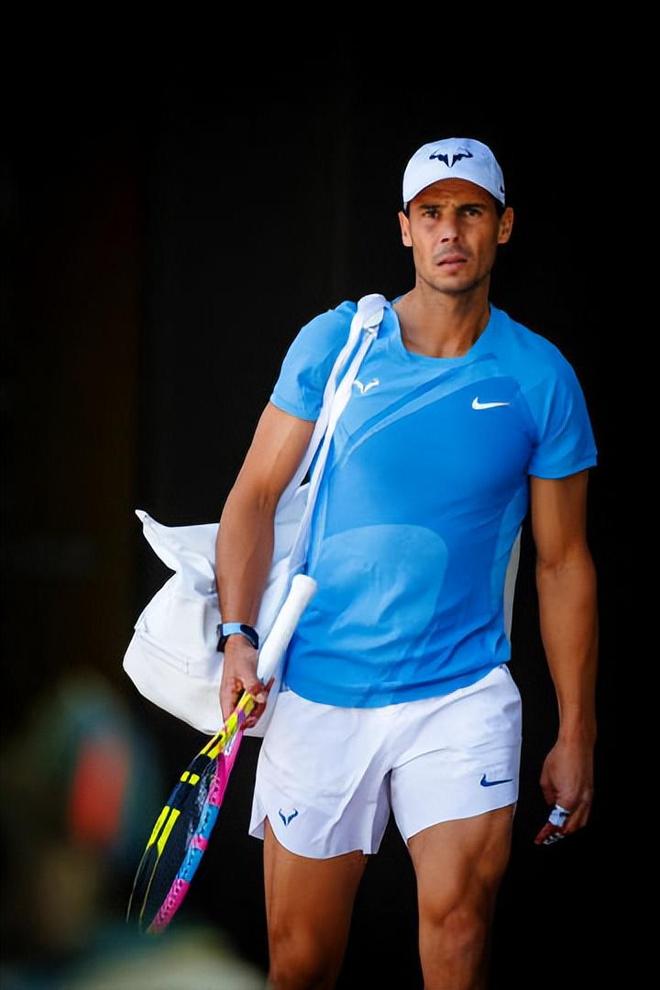 包含美国网球队横扫澳大利亚网球队，纳达尔关键制胜的词条