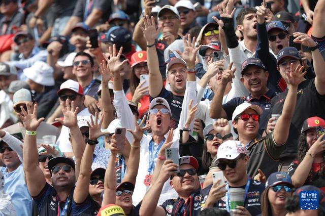 包含红牛二队逆转雷诺车队,塞恩斯点燃赛场的词条 包含红牛二队逆转雷诺车队,塞恩斯点燃赛场的词条