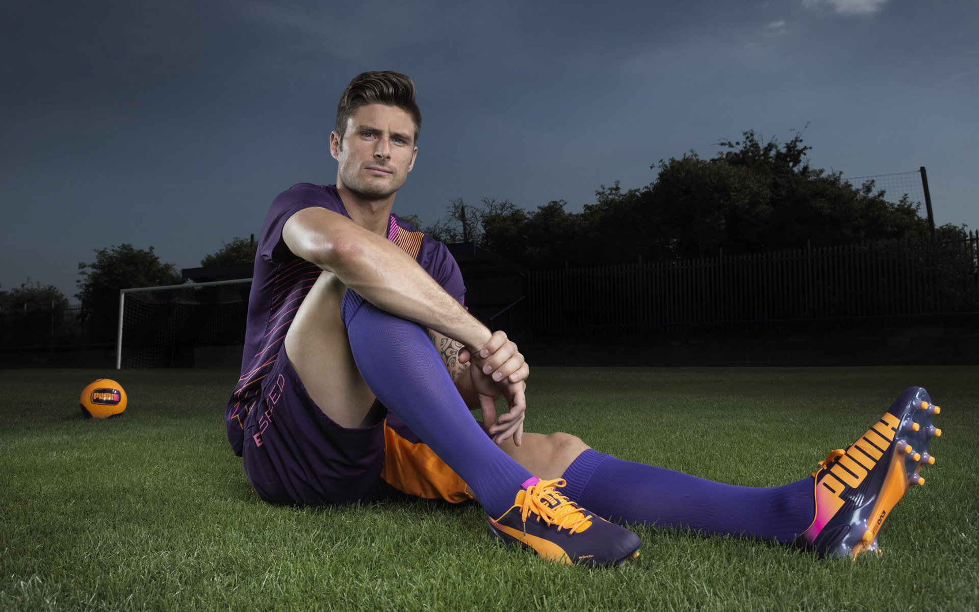 开云APP-洛杉矶双城记，快船正面击溃湖人，西亚卡姆在世界排名争夺战中接管比赛