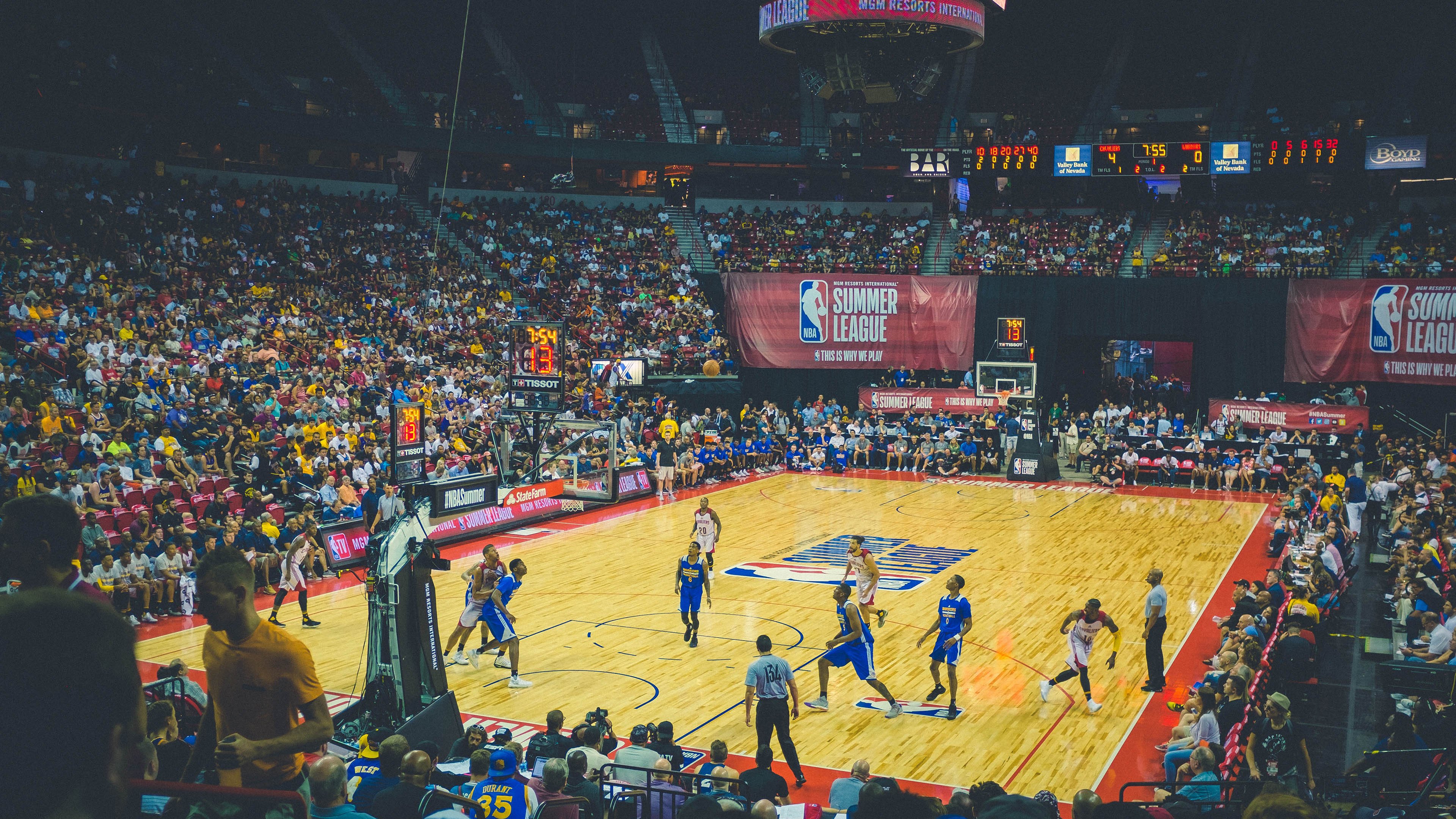 美加墨世界杯焦点战前夕，爵士爆冷湖人揭示竞技体育的不可预测性