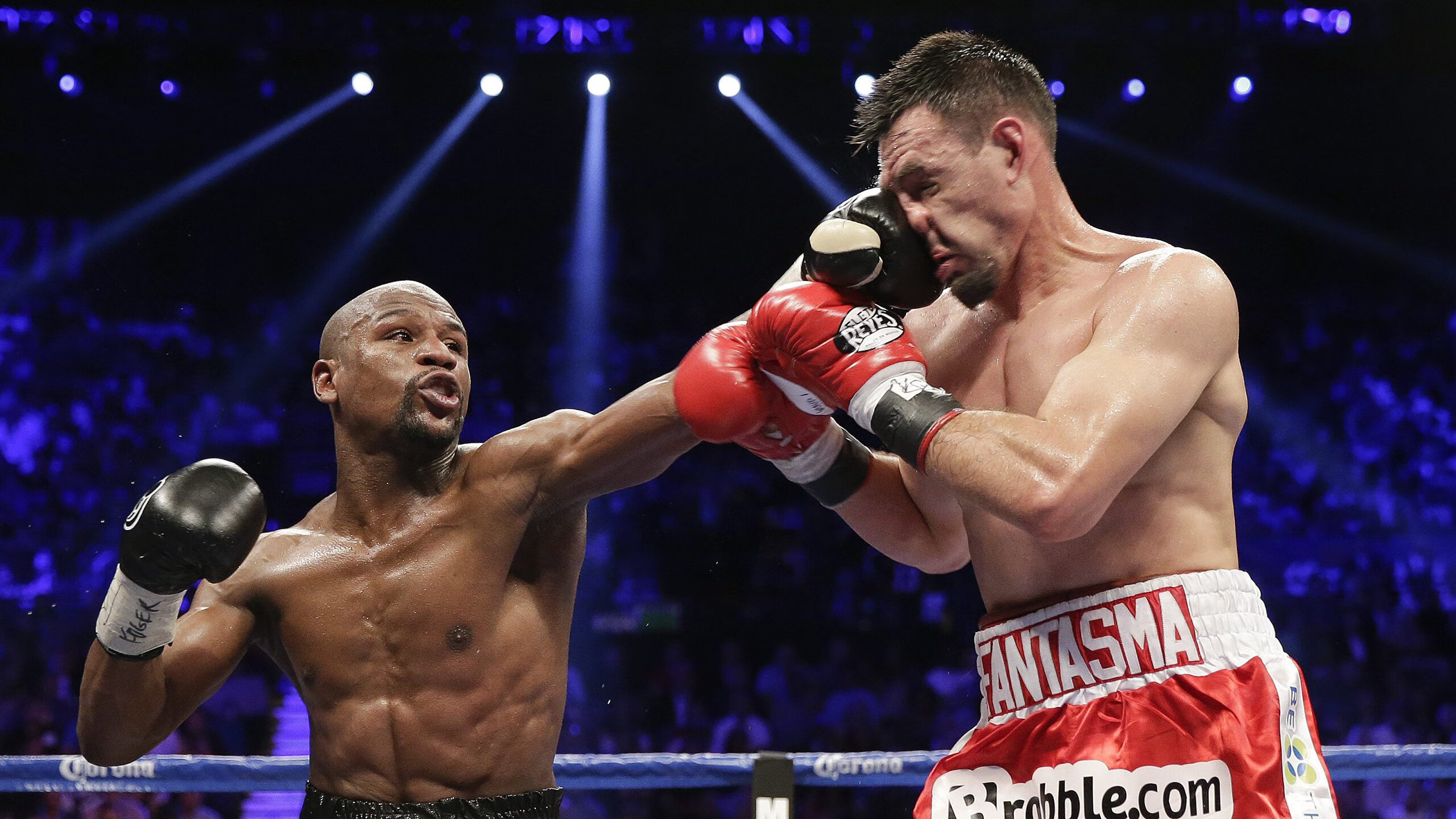 内马尔终场前爆发，莱比锡红牛压哨绝杀秘鲁豪门