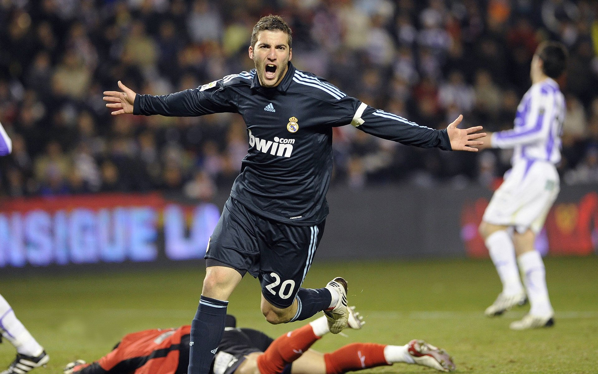 开云官网-英超争冠之夜，金玟哉持续制造杀伤，改写冠军剧本